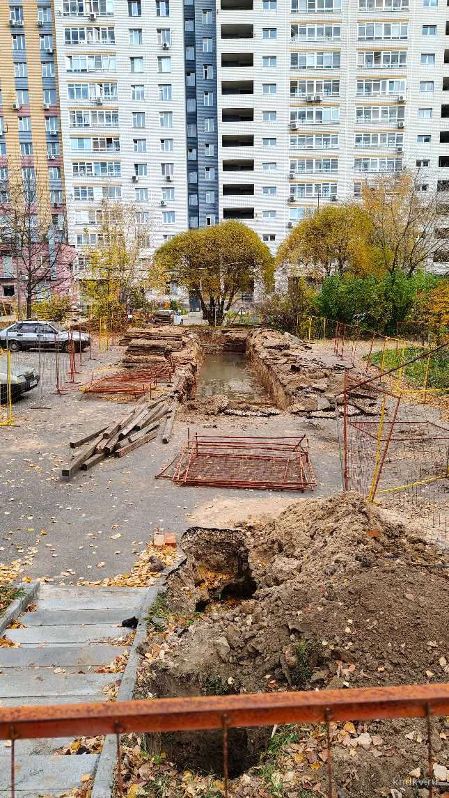 Во дворе Касьянова, 2. Капитальный ремонт теплотассы к дому Казанское шоссе, 9