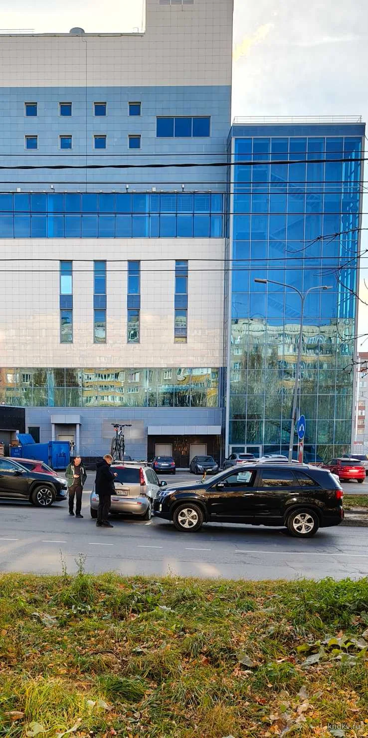 Авария около Индиго. Поворот на радиорынок